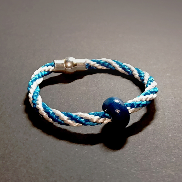 bransoletka sznurkowa biała niebieska sznurek jubilerski bransoletka zapięcie magnetyczne