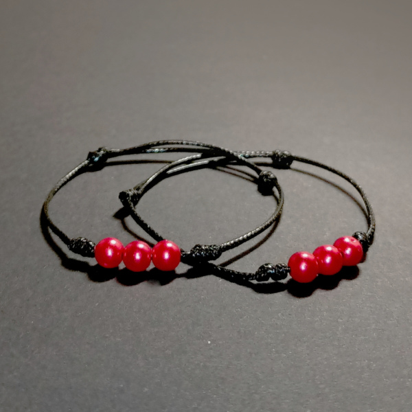bransoletka przyjaźni czarna z koralikami czerwonymi - bransoletka damska bransoletka dziewczęca - bransoletki dla przyjaciółek