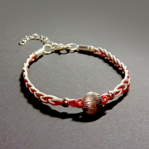 elegancka damska bransoletka skórzana - bransoletka biało czerwona ceglasta z koralikami - rzemień skórzany