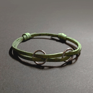 Skórzana bransoletka damska lub męska zielona z elementami w kolorze srebra oksydowanego