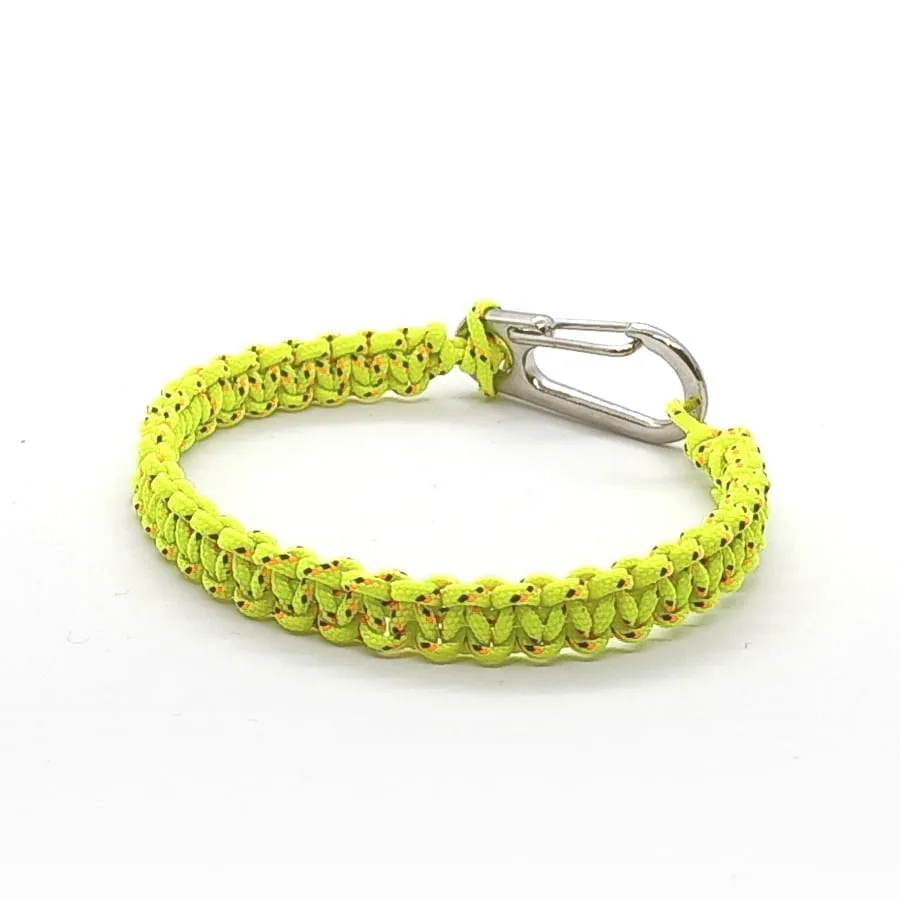 Jaskrawa bransoletka survival z karabińczykiem SUR03 -18cm- Linka PES