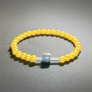 Bransoletka z koralikiem metalowym, żółte perełki - 17cm