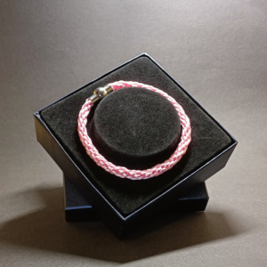 Różowa bransoletka ręcznie pleciona W081 - różne rozmiary