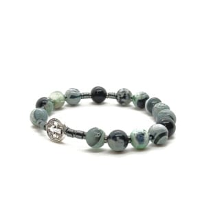 Bransoletka różaniec (10tka) Krzyż św. Benedykta, Agat zielony 15cm KAM1240